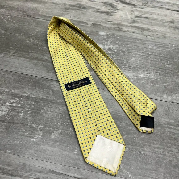 Brooks Brothers Yellow w/ Blue & Navy Check Silk Tie - Picture 3 of 4
